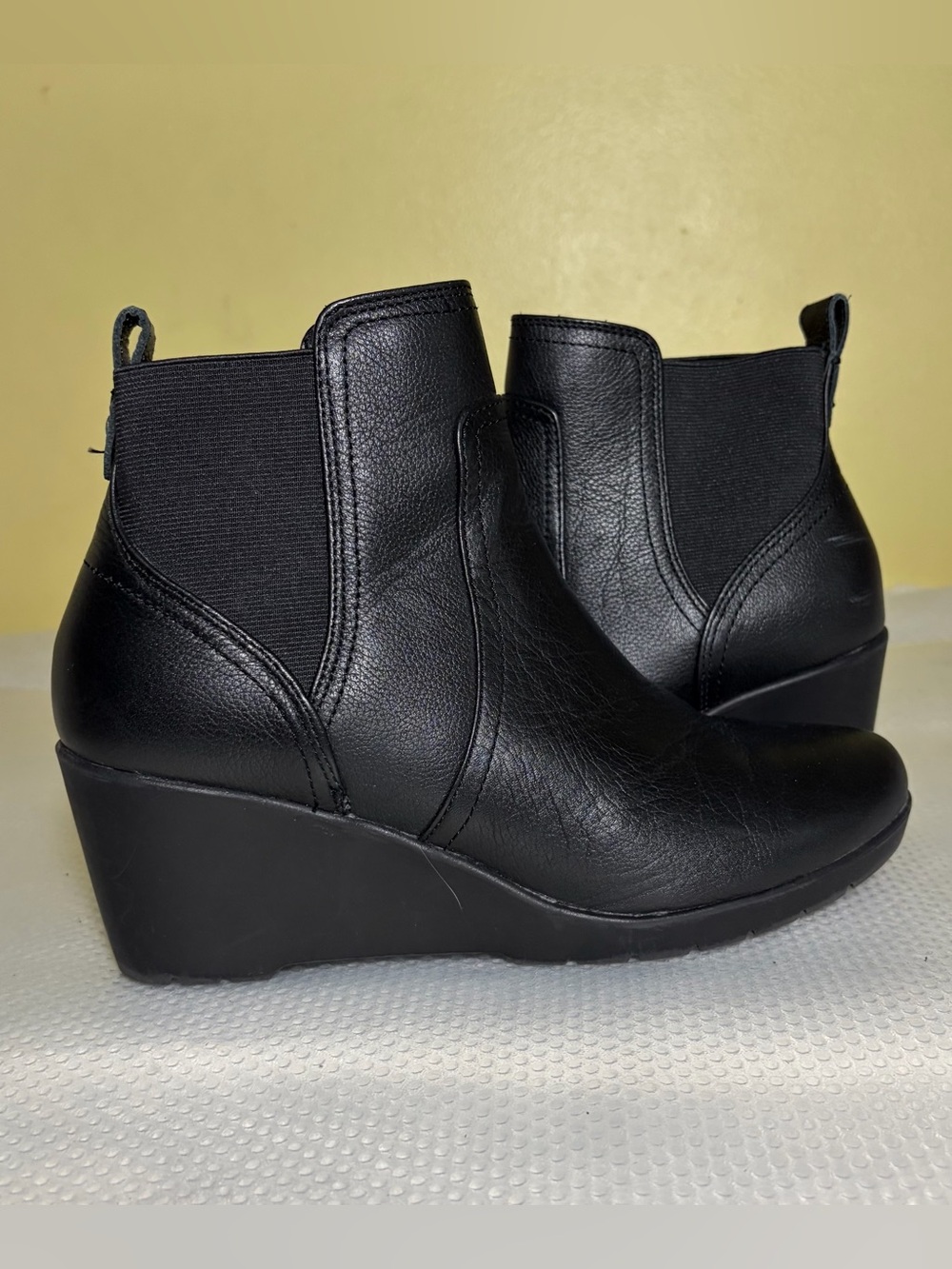 Bass Black Wedge Chelsea Ankle Boots for Women Sz 8‎